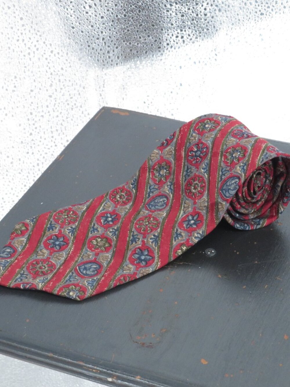 Vintage Silk Tie Villa Bugatti Red Blue Floral Medallion Stripe Necktie Mens 58"